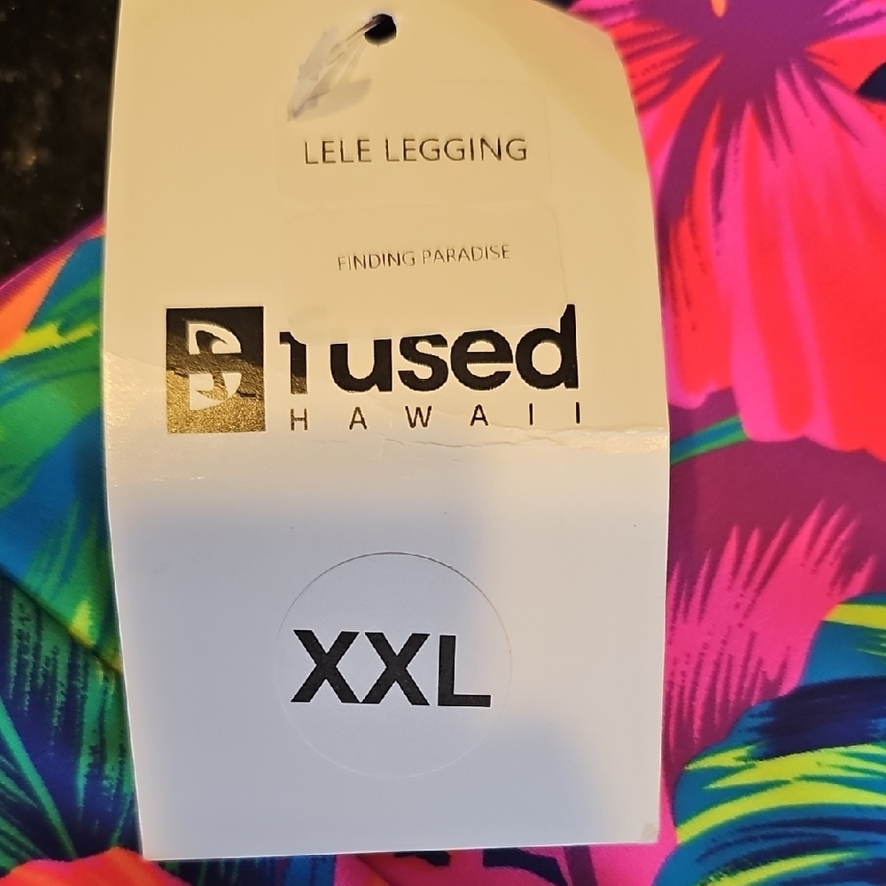 Fused Hawaii Leggings - Picture 2 of 4